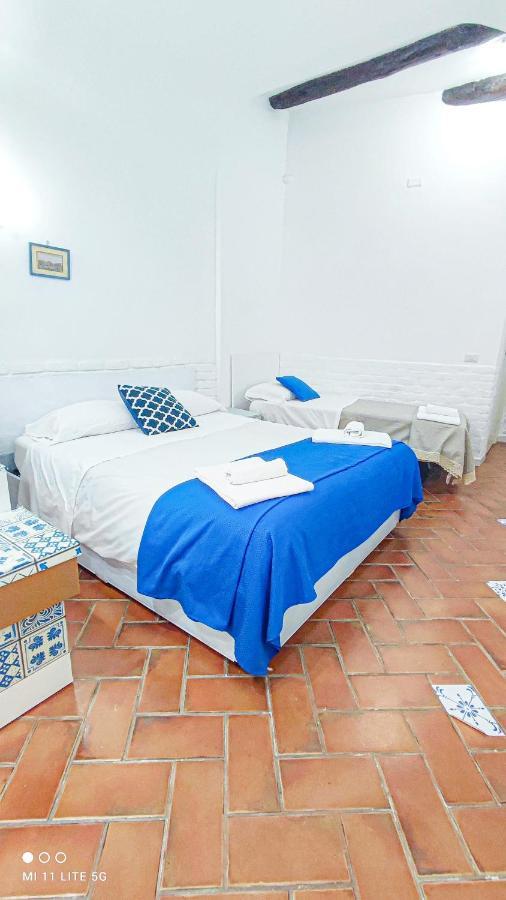Loft Monteoliveto By Napulitandream Apartment Naples Luaran gambar